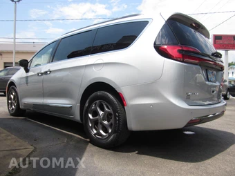 2023 Chrysler Pacifica Limited 121.6" WB - miniatura 11