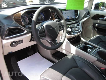 2023 Chrysler Pacifica Limited 121.6" WB - miniatura 37
