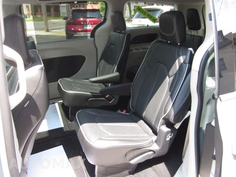 2023 Chrysler Pacifica Limited 121.6" WB - miniatura 39