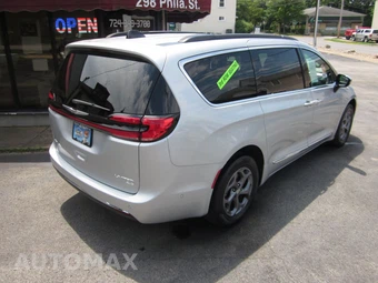 2023 Chrysler Pacifica Limited 121.6" WB - miniatura 4