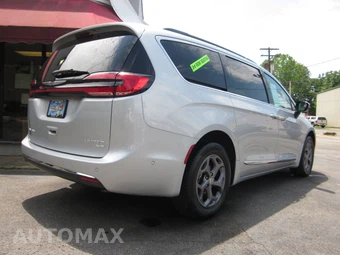 2023 Chrysler Pacifica Limited 121.6" WB - miniatura 5