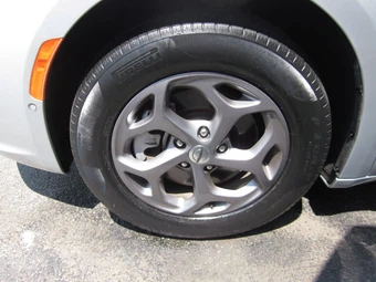 2023 Chrysler Pacifica Limited 121.6" WB - miniatura 68