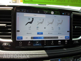 2023 Chrysler Pacifica Limited 121.6" WB - miniatura 77