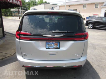 2023 Chrysler Pacifica Limited 121.6" WB - miniatura 9