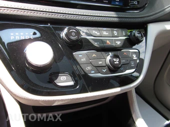 2023 Chrysler Pacifica Limited 121.6" WB - miniatura 93