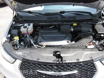 2023 Chrysler Pacifica Limited 121.6" WB - miniatura 98