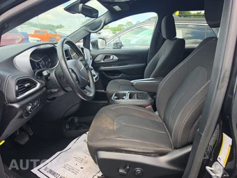 2023 Chrysler Pacifica Touring 121.6" WB – miniatura 17