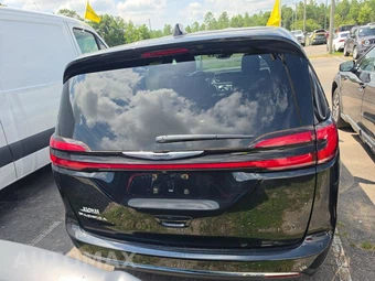 2023 Chrysler Pacifica Touring 121.6" WB – miniatura 5