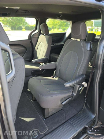 2023 Chrysler Pacifica Touring 121.6" WB - miniatura 13