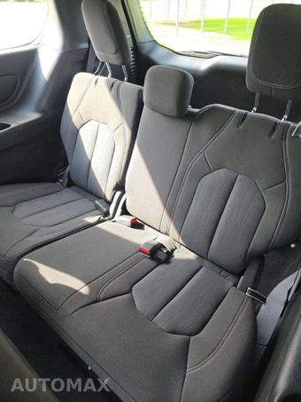 2023 Chrysler Pacifica Touring 121.6" WB - miniatura 14