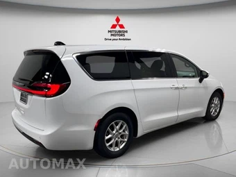 2023 Chrysler Pacifica Touring 121.6" WB - miniatura 3