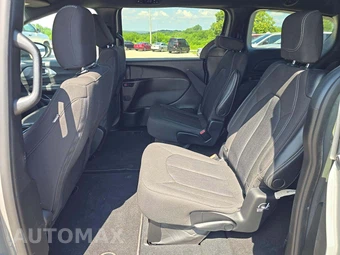 2023 Chrysler Pacifica Touring 121.6" WB - miniatura 10