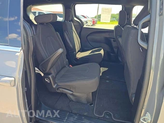2023 Chrysler Pacifica Touring 121.6" WB - miniatura 14