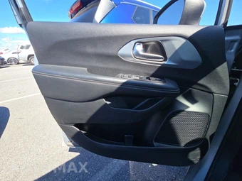 2023 Chrysler Pacifica Touring 121.6" WB - miniatura 9