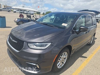 2023 Chrysler Pacifica Touring L 121.6" WB