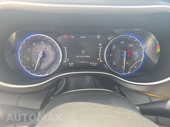 2023 Chrysler Pacifica Touring L 121.6" WB – miniatura 12