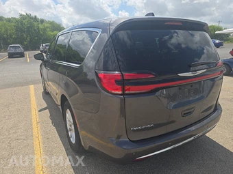 2023 Chrysler Pacifica Touring L 121.6" WB – miniatura 6