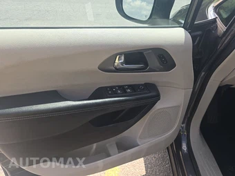 2023 Chrysler Pacifica Touring L 121.6" WB – miniatura 9