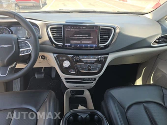 2023 Chrysler Pacifica Touring L 121.6" WB - miniatura 11
