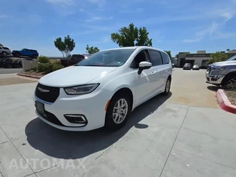 2023 Chrysler Pacifica Touring L 121.6" WB