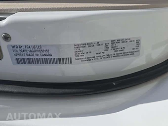 2023 Chrysler Pacifica Touring L 121.6" WB - miniatura 2