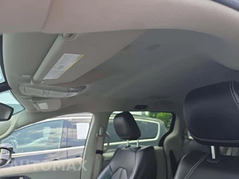 2023 Chrysler Pacifica Touring L 121.6" WB - miniatura 11