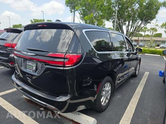 2023 Chrysler Pacifica Touring L 121.6" WB - miniatura 3