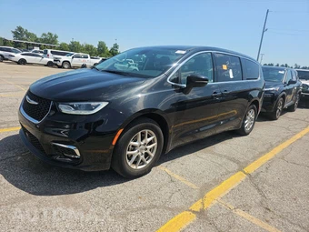 2023 Chrysler Pacifica Touring L 121.6" WB