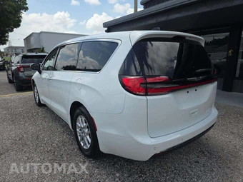 2023 Chrysler Pacifica Touring L 121.6" WB – miniatura 2