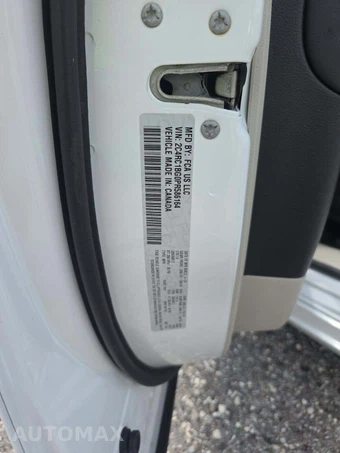 2023 Chrysler Pacifica Touring L 121.6" WB – miniatura 5