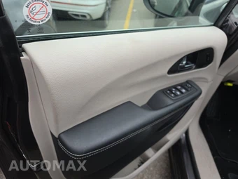 2023 Chrysler Pacifica Touring L 121.6" WB - miniatura 9