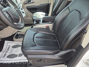 2023 Chrysler Pacifica Touring L 121.6" WB - miniatura 7