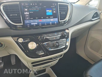 2023 Chrysler Pacifica Touring L 121.6" WB - miniatura 11