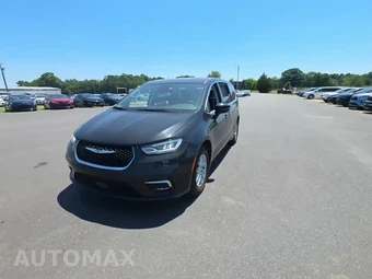 2023 Chrysler Pacifica Touring L 121.6" WB