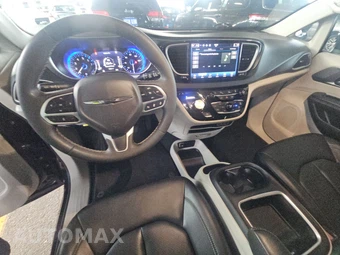 2023 Chrysler Pacifica Touring L 121.6" WB - miniatura 17