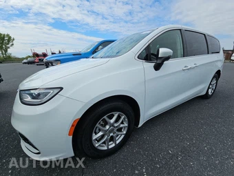 2023 Chrysler Pacifica Touring L 121.6" WB