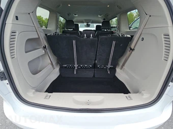 2023 Chrysler Pacifica Touring L 121.6" WB - miniatura 17