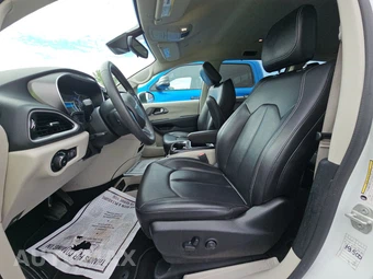 2023 Chrysler Pacifica Touring L 121.6" WB - miniatura 7