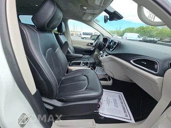 2023 Chrysler Pacifica Touring L 121.6" WB - miniatura 8