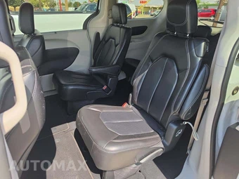 2023 Chrysler Pacifica Touring L 121.6" WB - miniatura 13