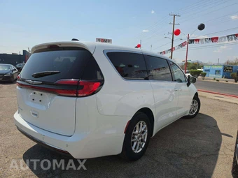 2023 Chrysler Pacifica Touring L 121.6" WB - miniatura 3