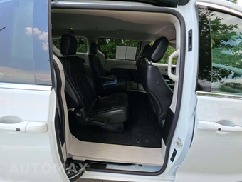 2023 Chrysler Pacifica Touring L 121.6" WB - miniatura 17