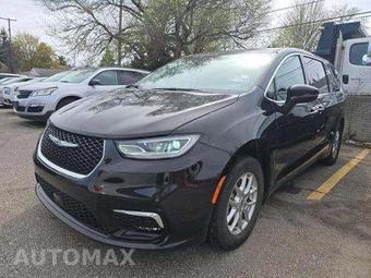 2023 Chrysler Pacifica Touring L 121.6" WB