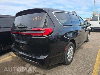 2023 Chrysler Pacifica Touring L 121.6" WB - miniatura 3