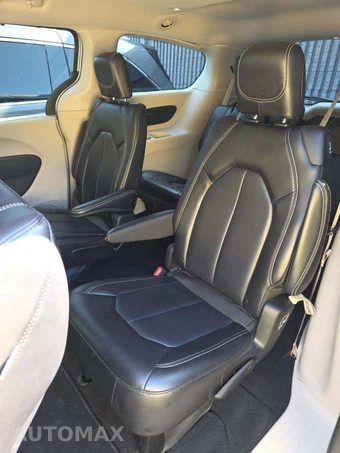 2023 Chrysler Pacifica Touring L 121.6" WB - miniatura 13