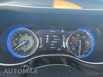 2023 Chrysler Pacifica Touring L 121.6" WB - miniatura 12