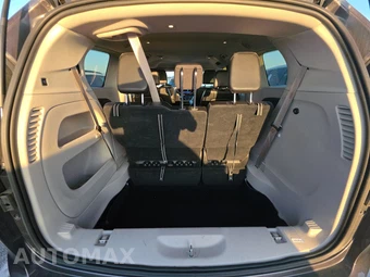 2023 Chrysler Pacifica Touring L 121.6" WB - miniatura 17
