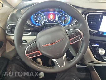 2023 Chrysler Pacifica Touring L 121.6" WB - miniatura 10