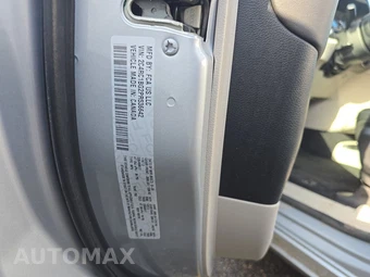 2023 Chrysler Pacifica Touring L 121.6" WB - miniatura 15