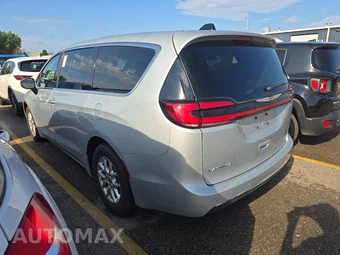 2023 Chrysler Pacifica Touring L 121.6" WB - miniatura 6